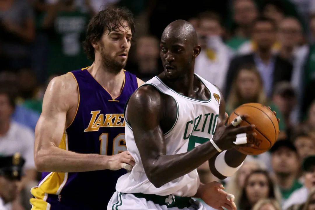 援的出色发 援的出色发