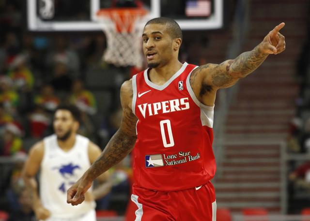 阵容建设上 阵容建设上